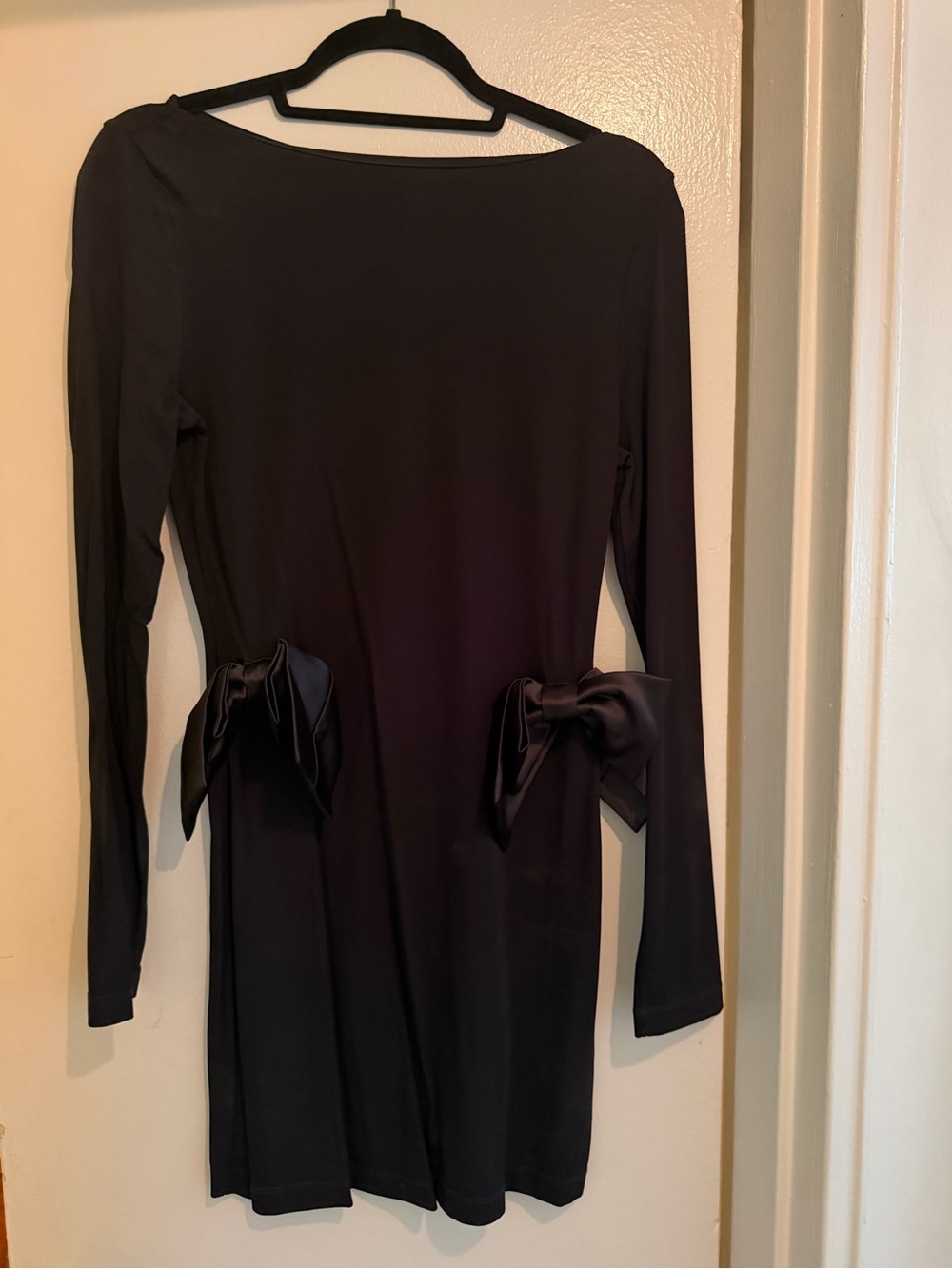 L'Academie Black Long-Sleeve Bow-Tie Waist Dress